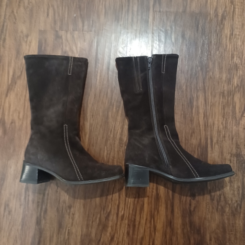 La CANADIENNE Dark Brown Suede Heeled Boots (Size 6)